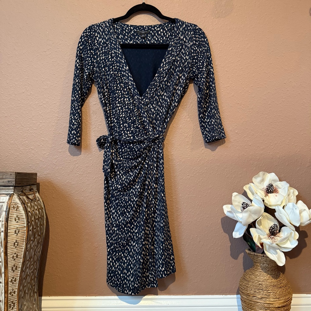 Ann Taylor Navy And White Patterned Long Sleeve Dress